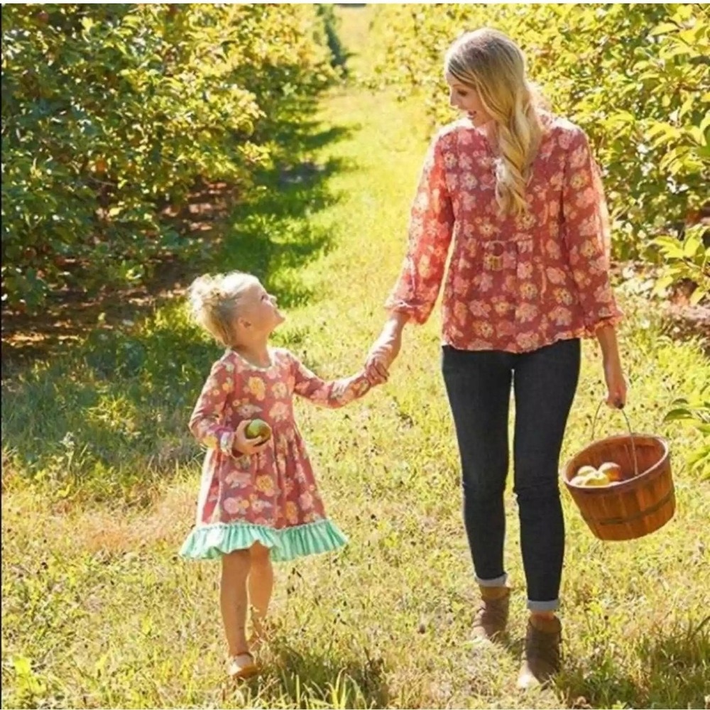Matilda Jane Womens M Babydoll Top Floral Swiss Dot V-Neck Long Sleeve Cottage